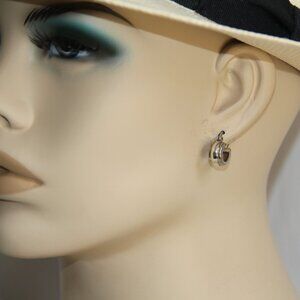 Sterling Silver Grooved Huggie Earrings. Stunning Detail